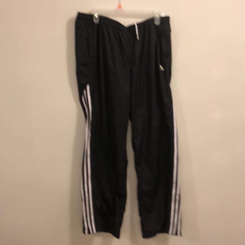 Women adidas wind pants xl